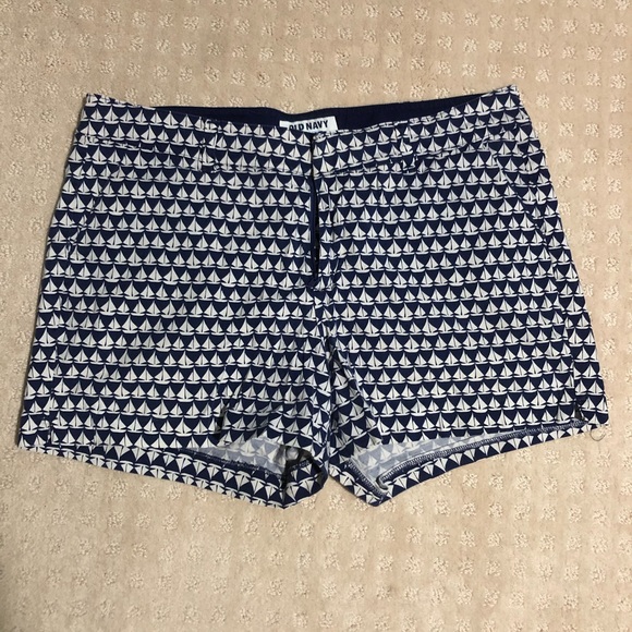 2 Pair Old Navy Shorts - Picture 2 of 5